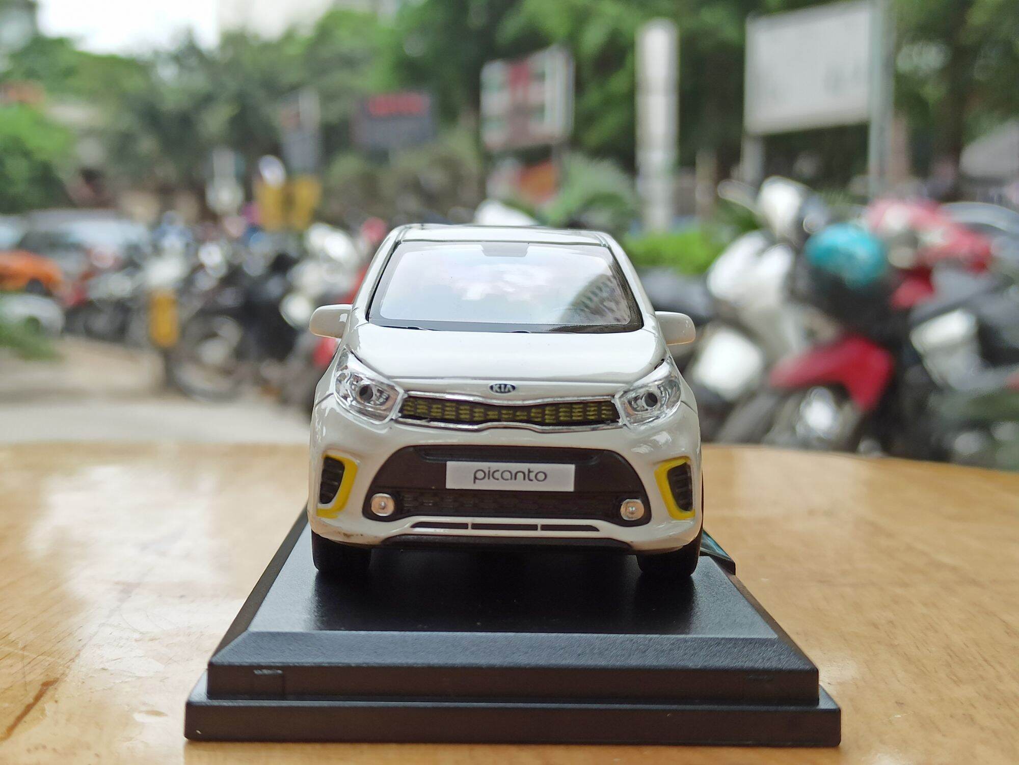 Mô hình xe Kia Morning tỷ lệ 1/38