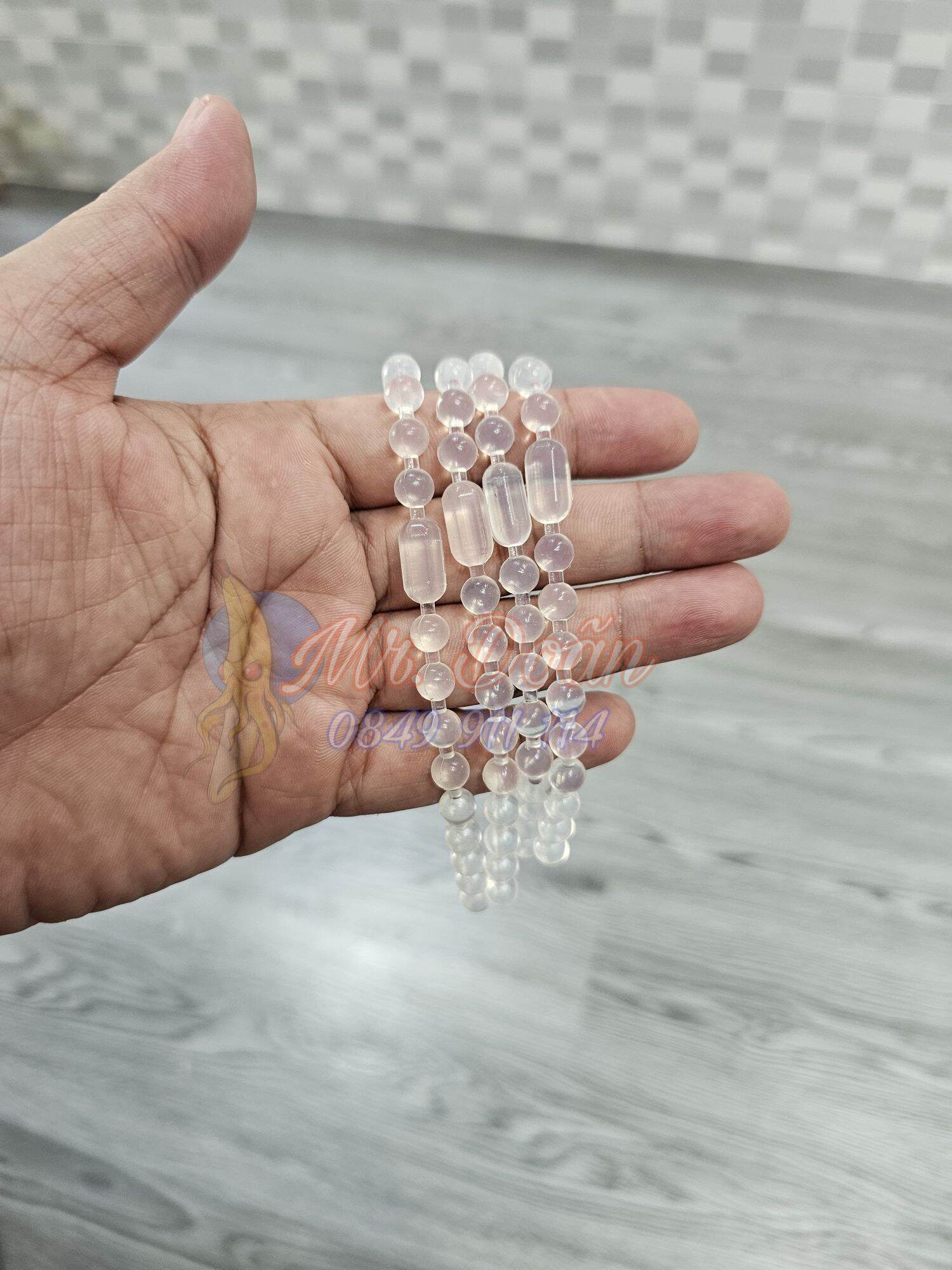 Chuỗi Silicon có Viên Lục Lăng Giữa