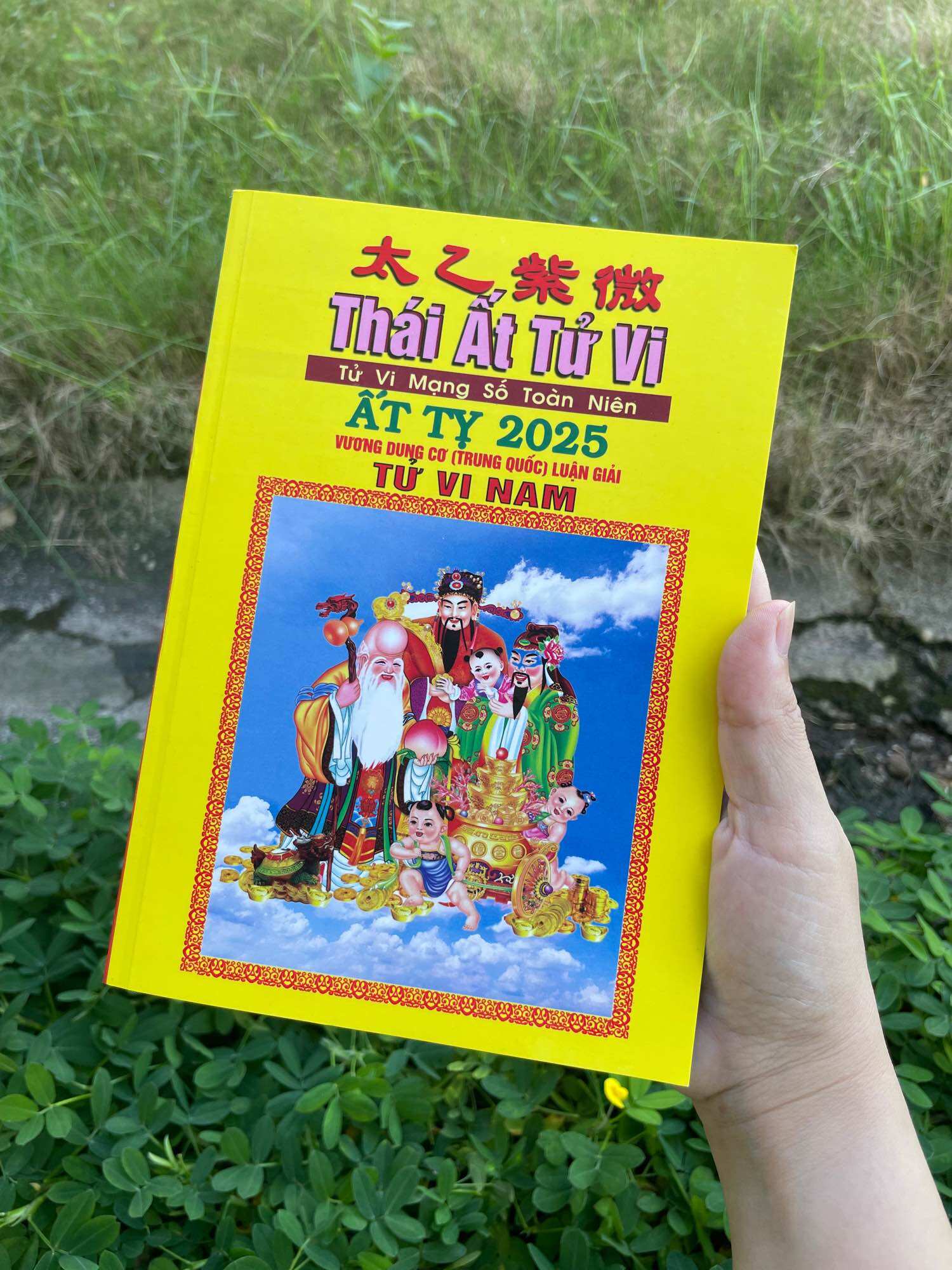 Lịch Thái Ất Tử Vi Toàn Niên 2025
