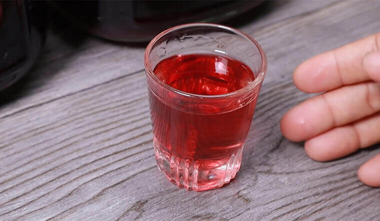 RƯỢU NẾP CẨM NGUYÊN CHẤT CHAI 1 LÍT
