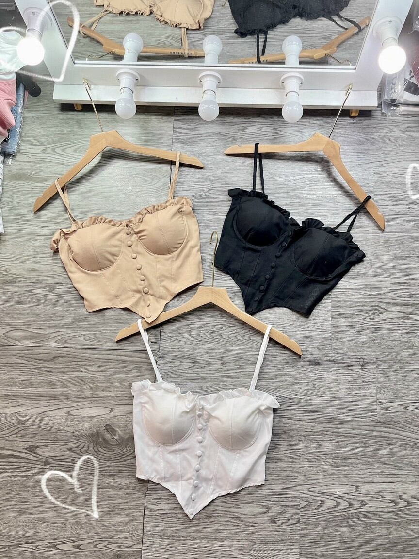 Áo hai dây có mút ngực dáng croptop nút bọc