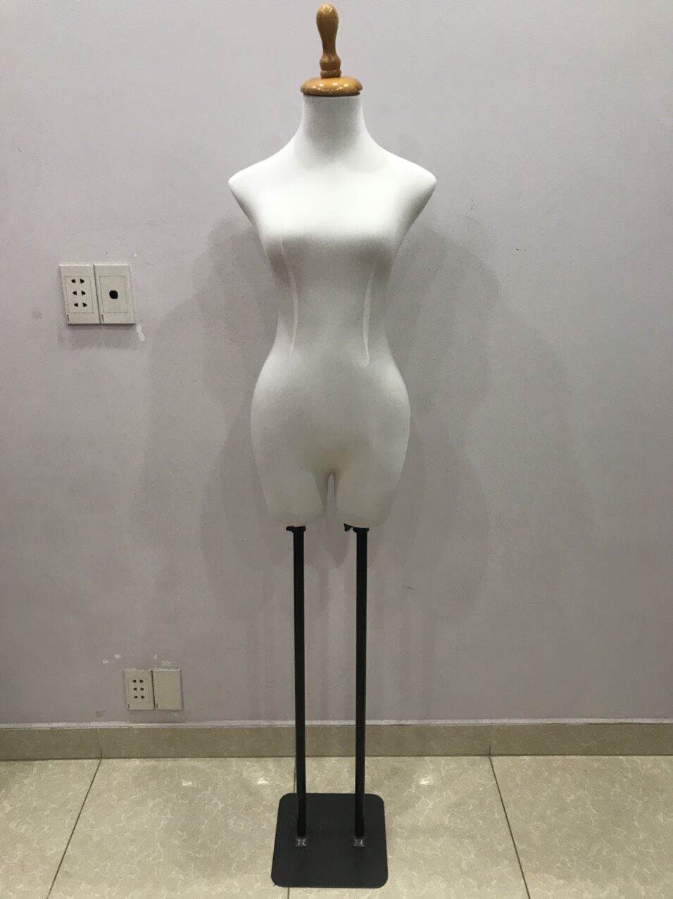 [HCM]Manocanh nhung nữ chân sắt