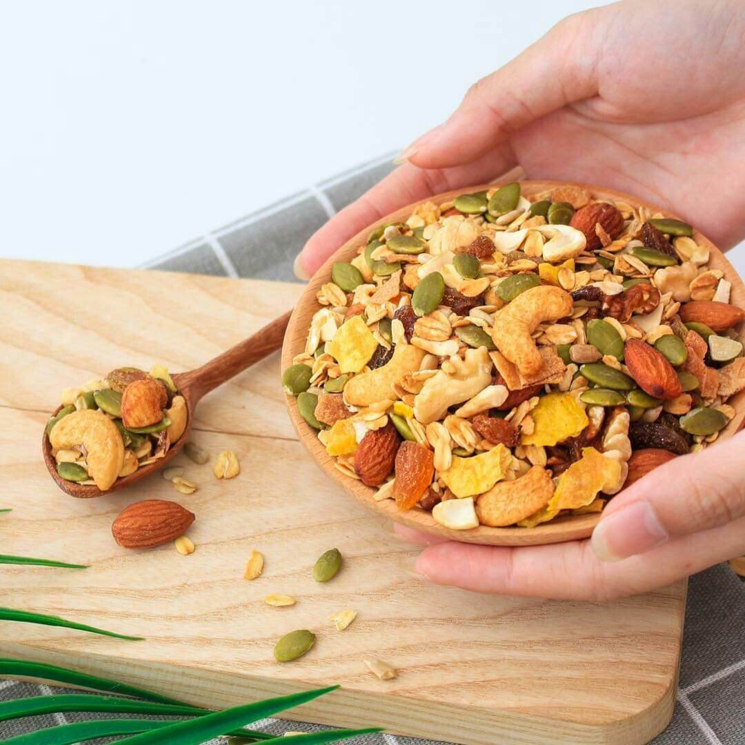 Granola Nhiều Hạt Cao Cấp - Granola Siêu Hạt 500g (5% yến mạch)