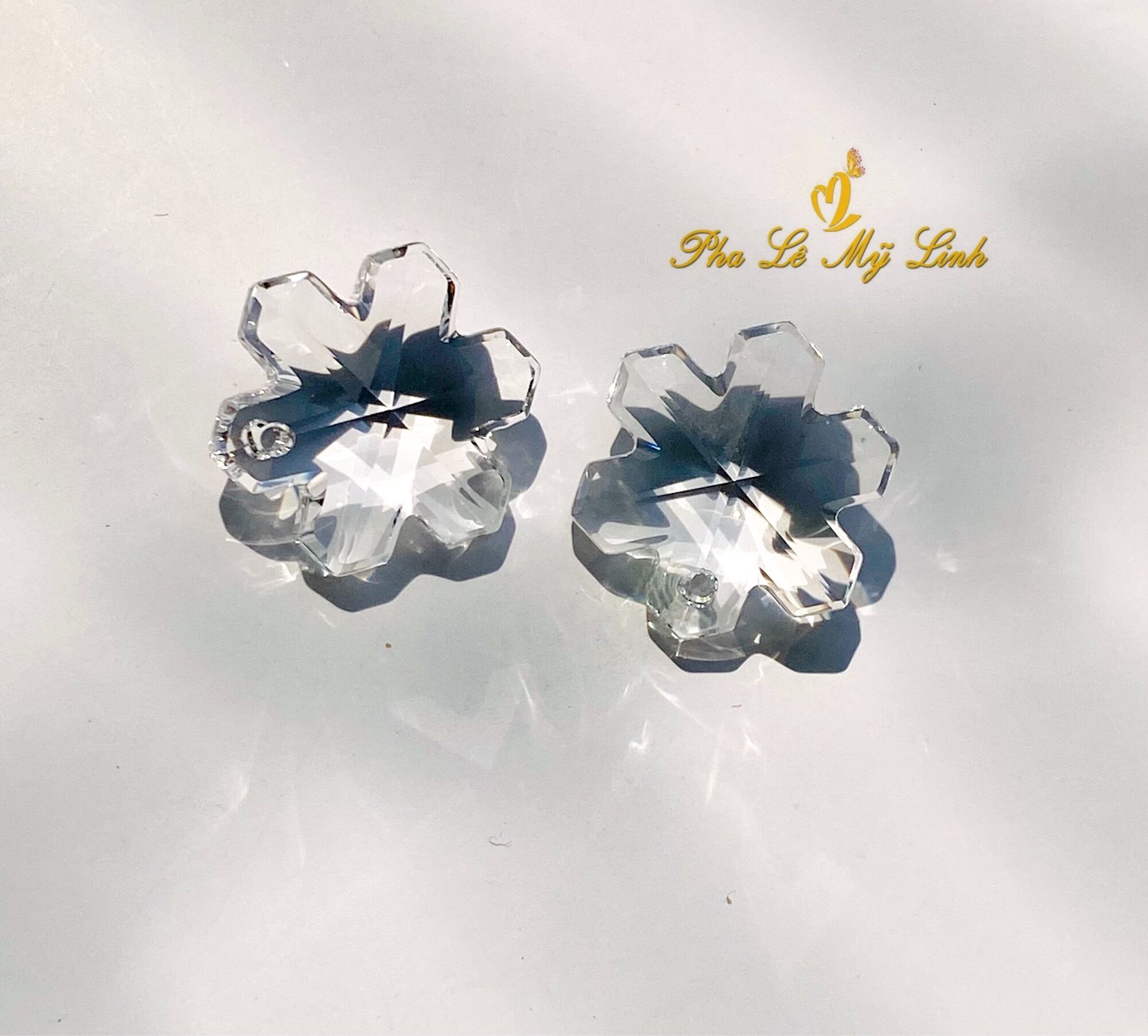 Mặt dây pha lê Swarovski hoa tuyết
