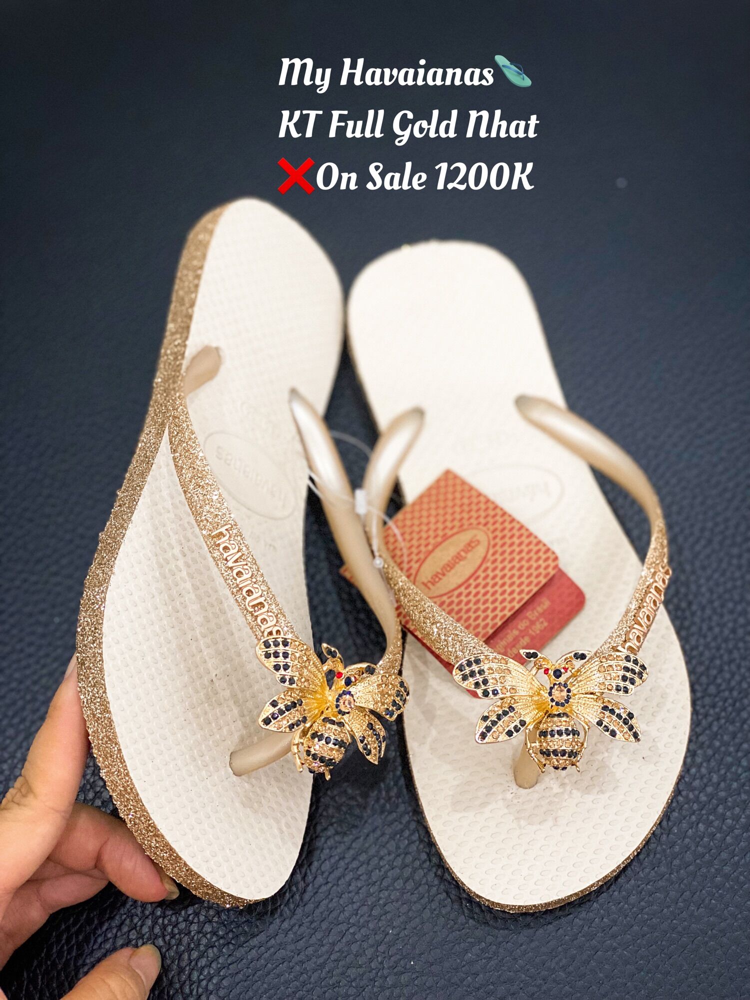 Dép Havaianas Kim Tuyến Mix Charm Ong Vàng