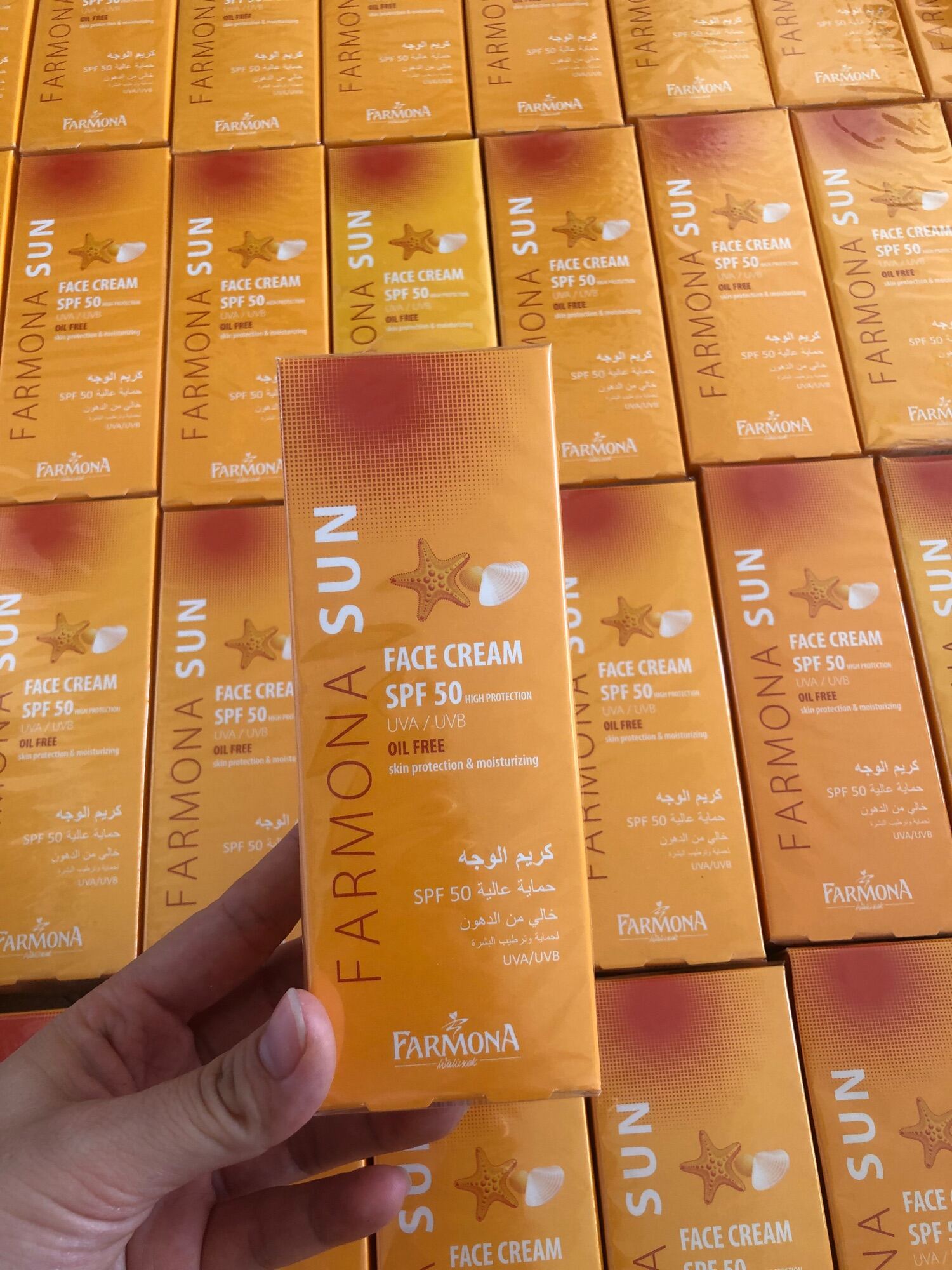 Kem chống nắng Farmona Sun Face Cream Oil Free Spf50 cho da dầu, đảm bảo cung cấp các sản phẩm đang được săn đón trên thị trường hiện nay