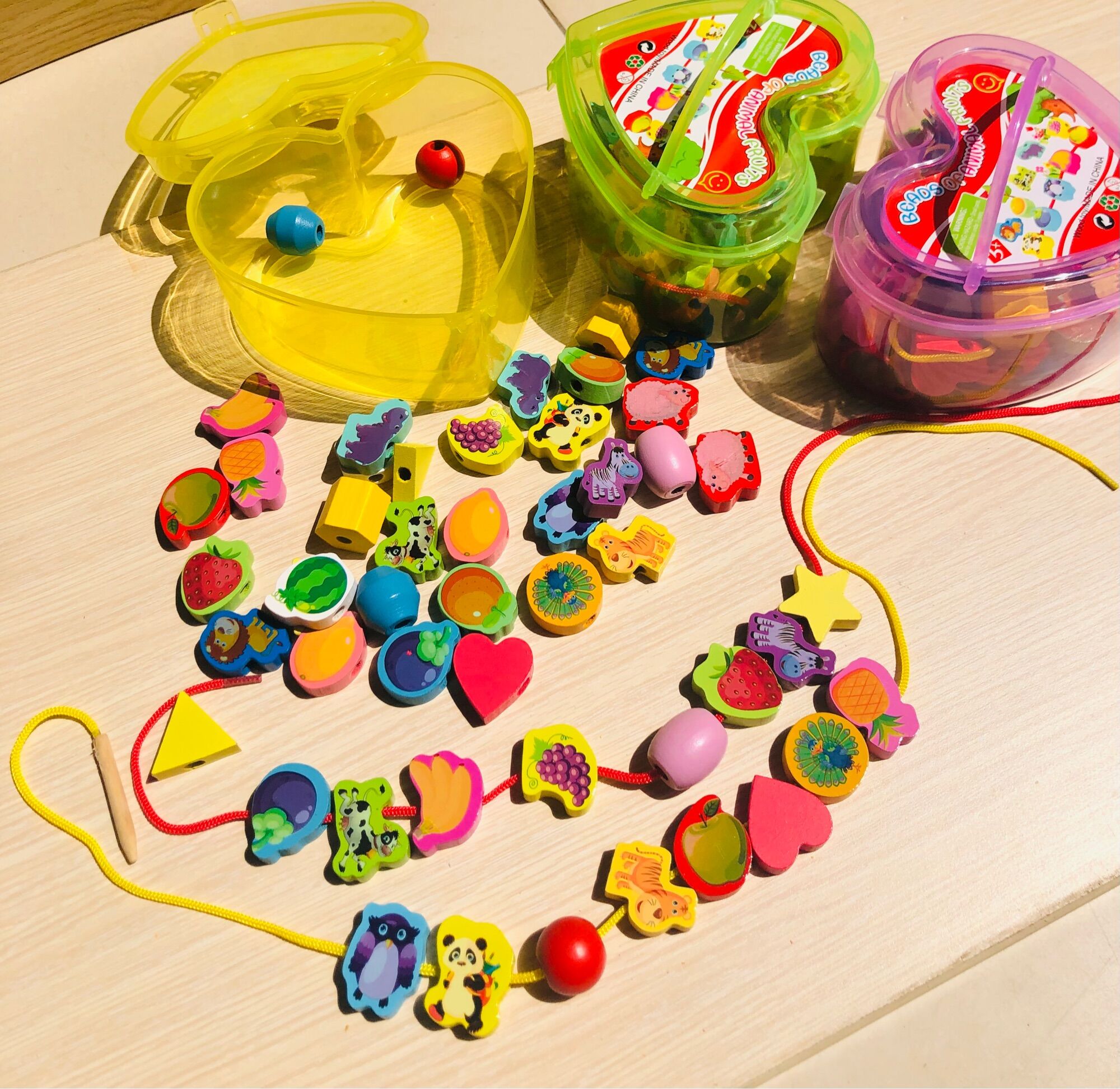 Đồ chơi xâu hạt bằng gỗ cho bé