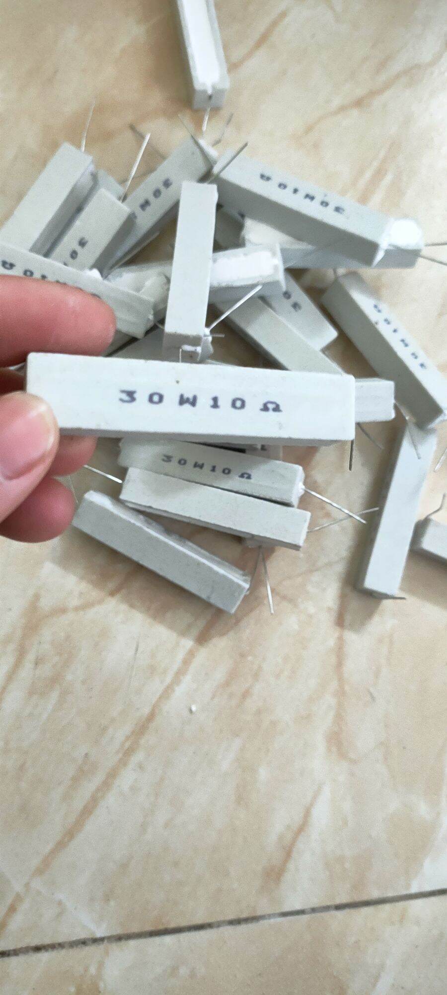 5 điện trở sứ 10om 30w