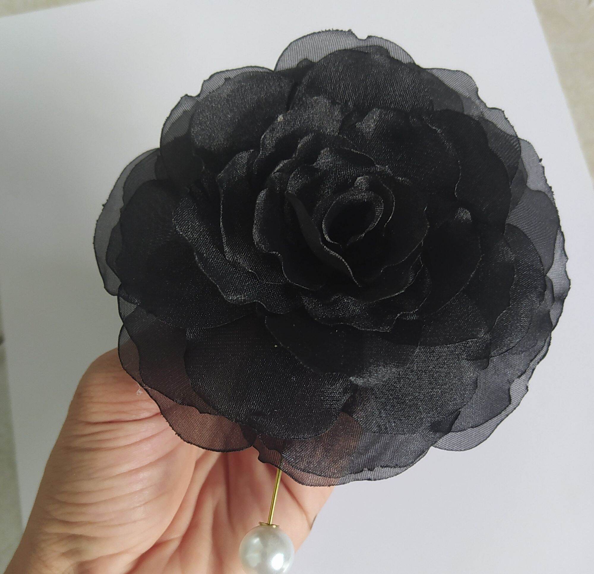 Hoa hồng đen cài áo Handmade Canto