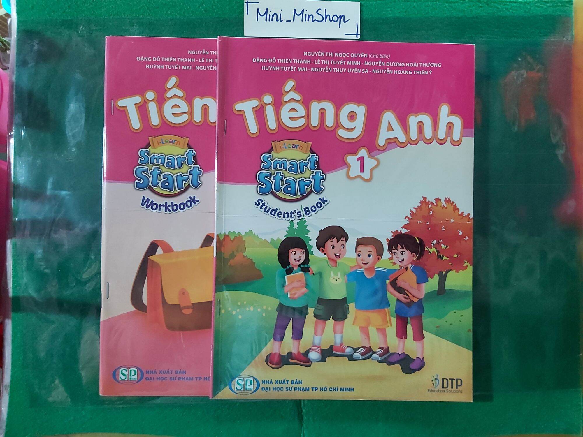 Dịch vụ đóng sách bọc bìa bộ sách tiếng anh lớp 1 - Smart Start 1 gồm 1 cuốn bài học và 1 cuốn bài tập bằng bìa plastic cao cấp dẻo trong suốt