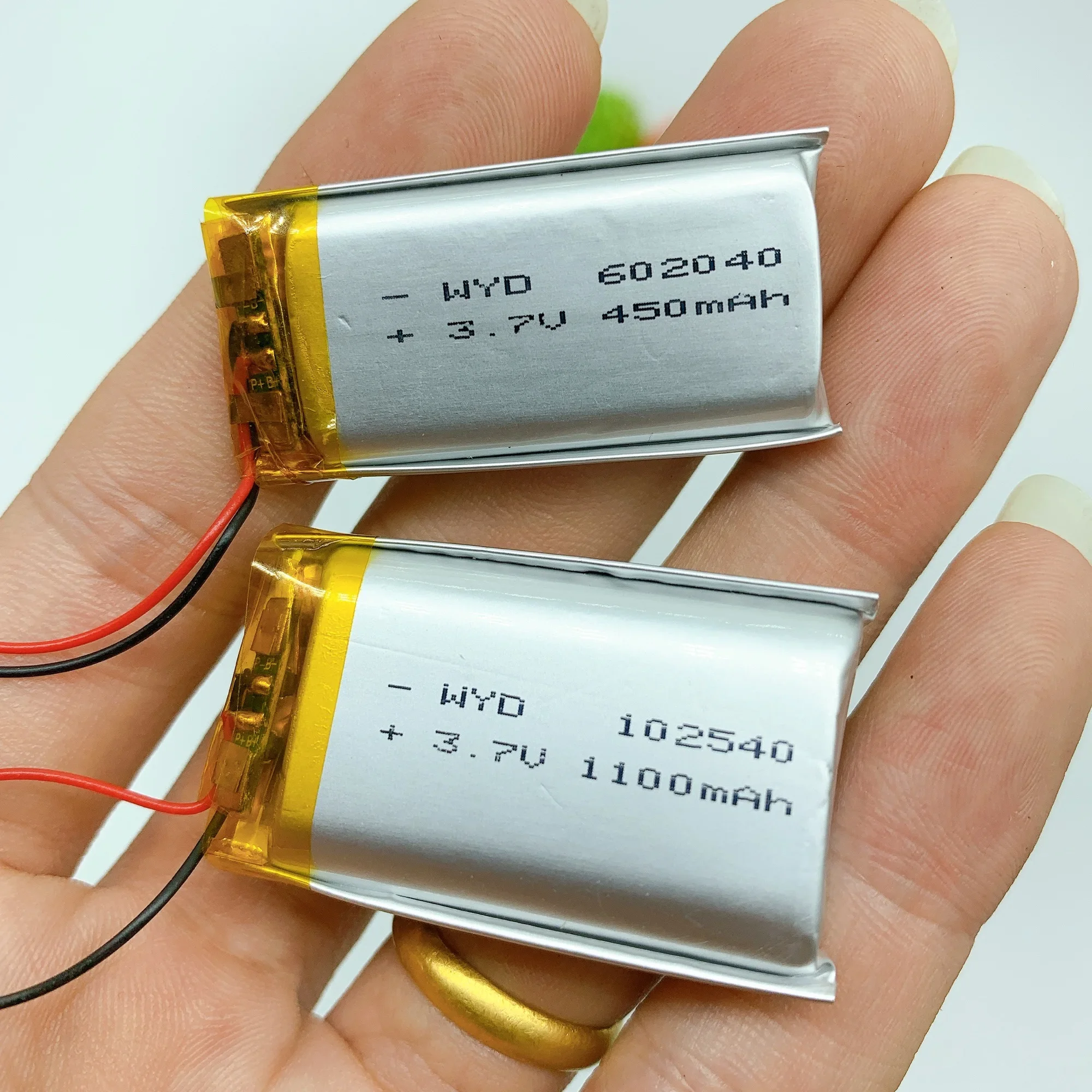 Pin Lithium Polymer 3.7V 450mAh và 1100mAh mới 100%. Chuẩn dung lượng