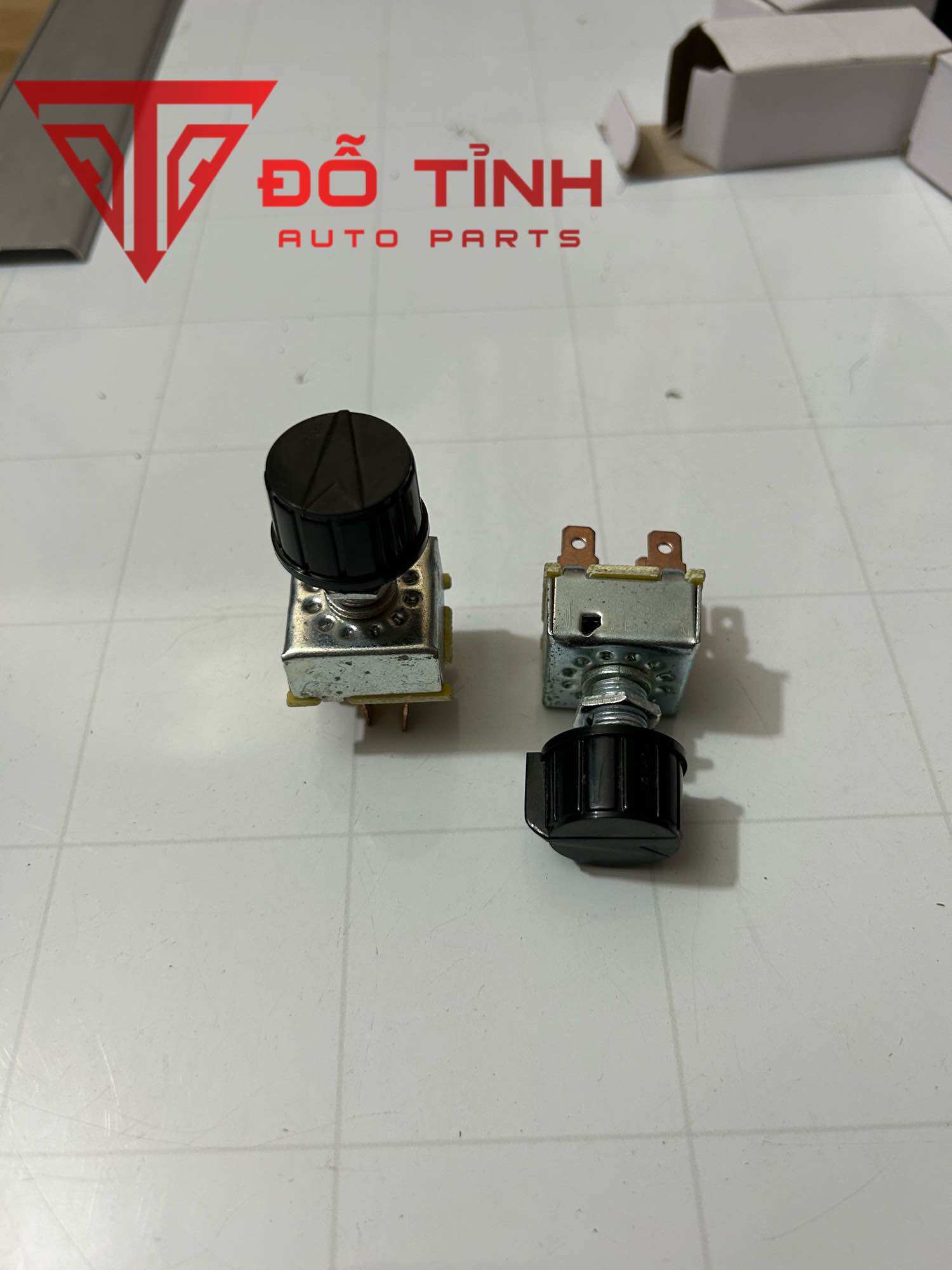 Công tắc quạt gió 5 chân đồng. Công tắc chuyển số điện ô tô.