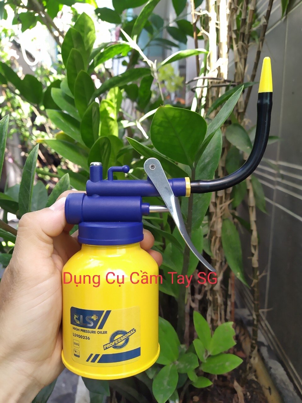 Bình bơm nhớt châm nhớt vòi cong Kapusi hoặc LS+