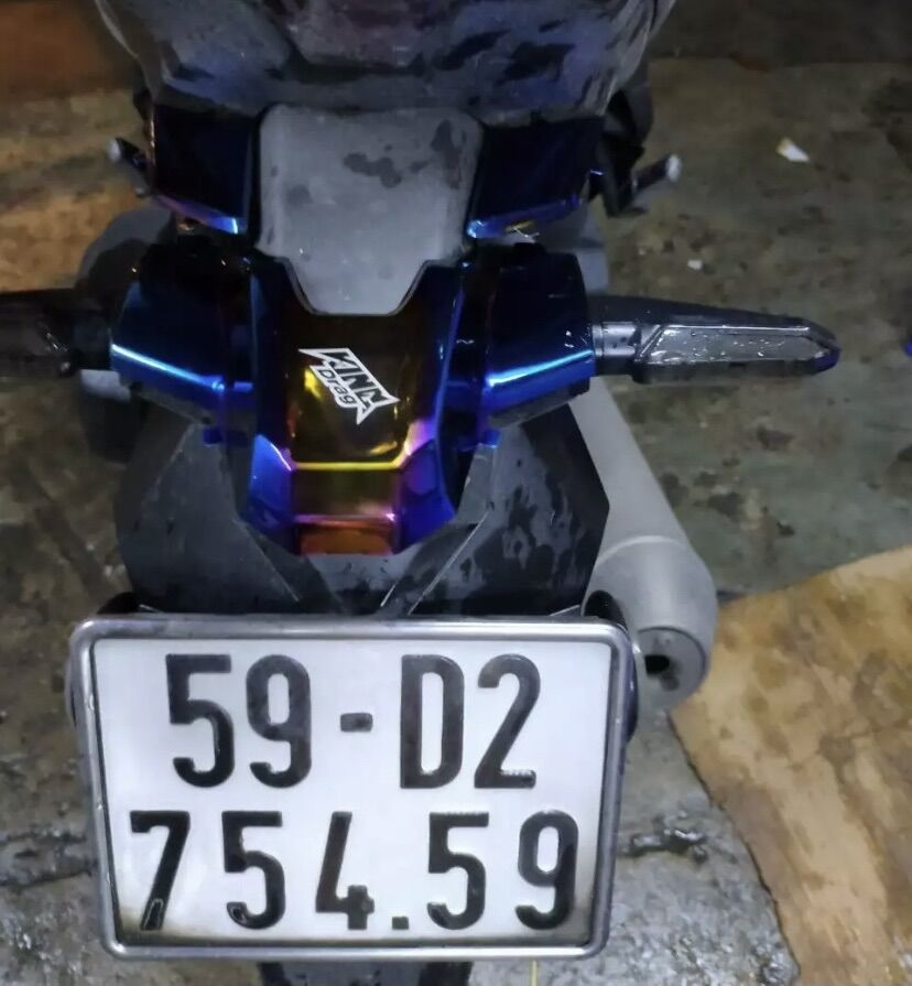 Đuôi Titan Vario