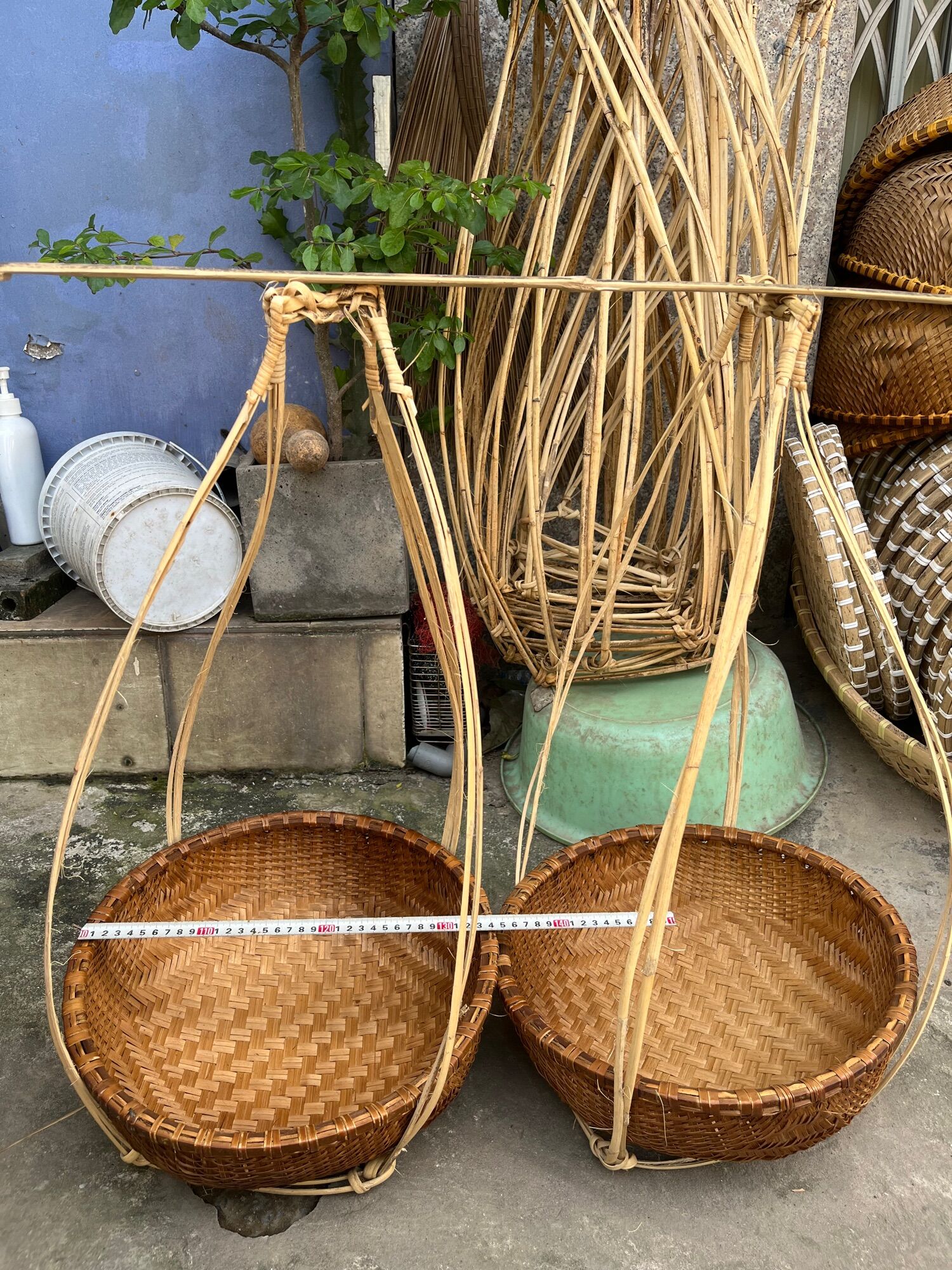 Quang gánh lớn trang trí Tết , trưng bay