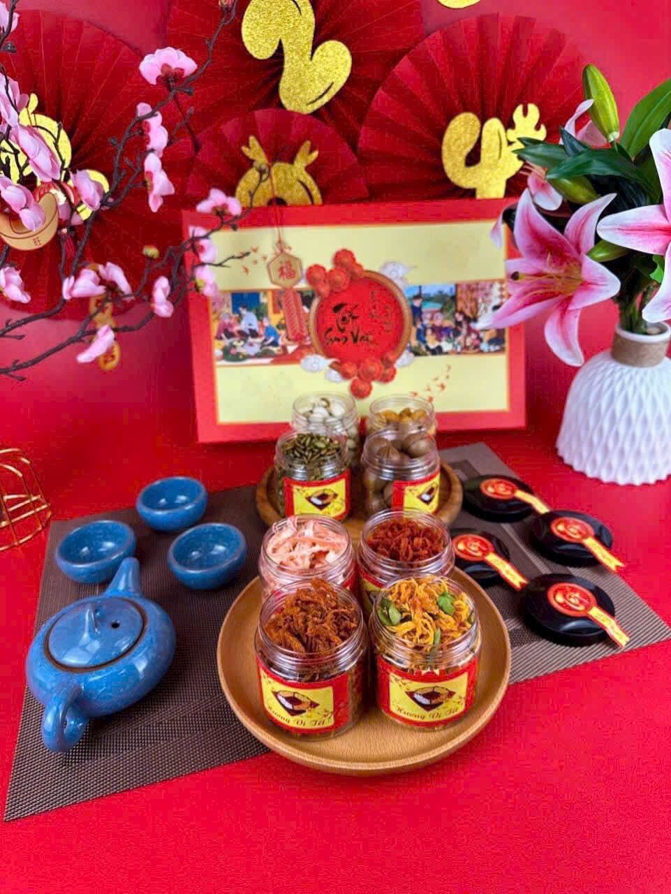 SET QUÀ TẾT SUM VẦY VIP SANG CHẢNH 2 tầng, 8 hộp