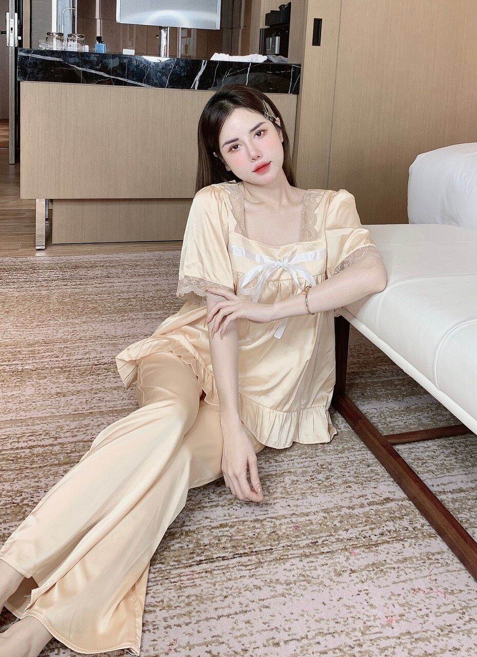 Đồ bộ lụa cổ vuông phối ren cao cấp ,Đồ bộ mặc nhà chất liệu lụa cao cấp thiết kế mới nhất