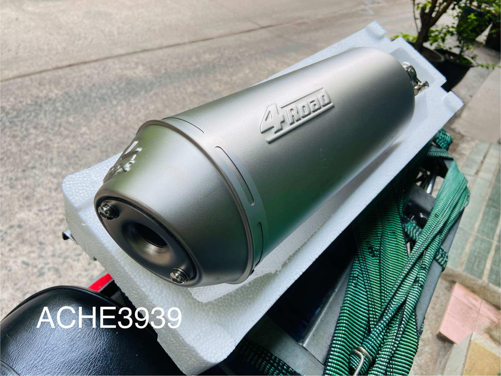 Lon 4road ngắn chuẩn kèm tiêu và cổ dê