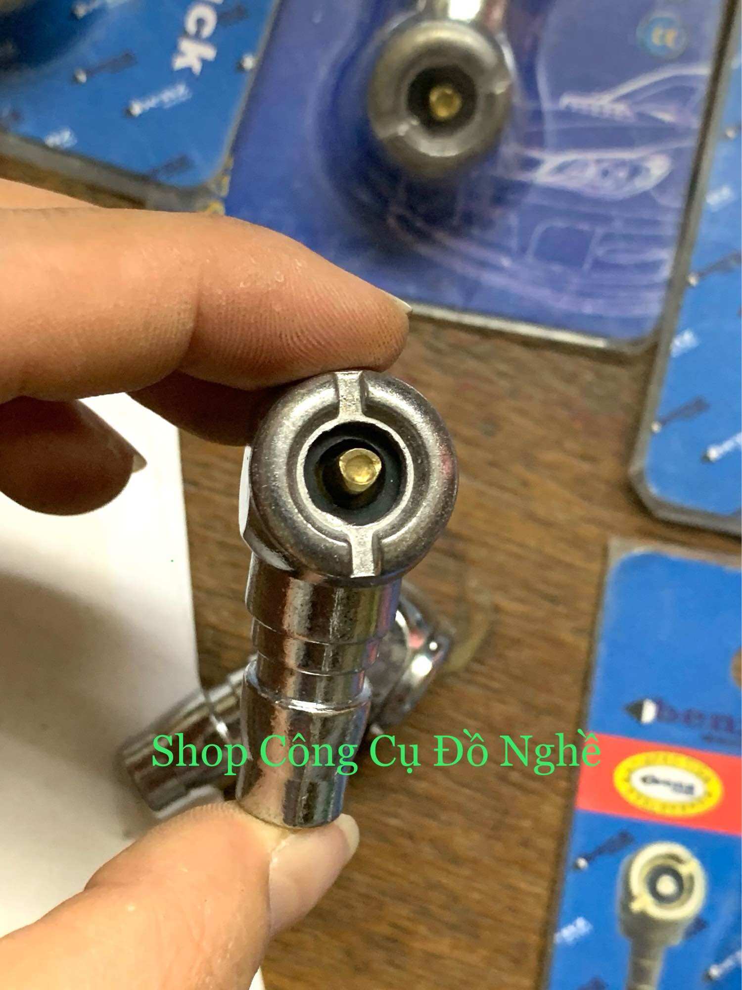 đầu bơm hơi bánh xe máy