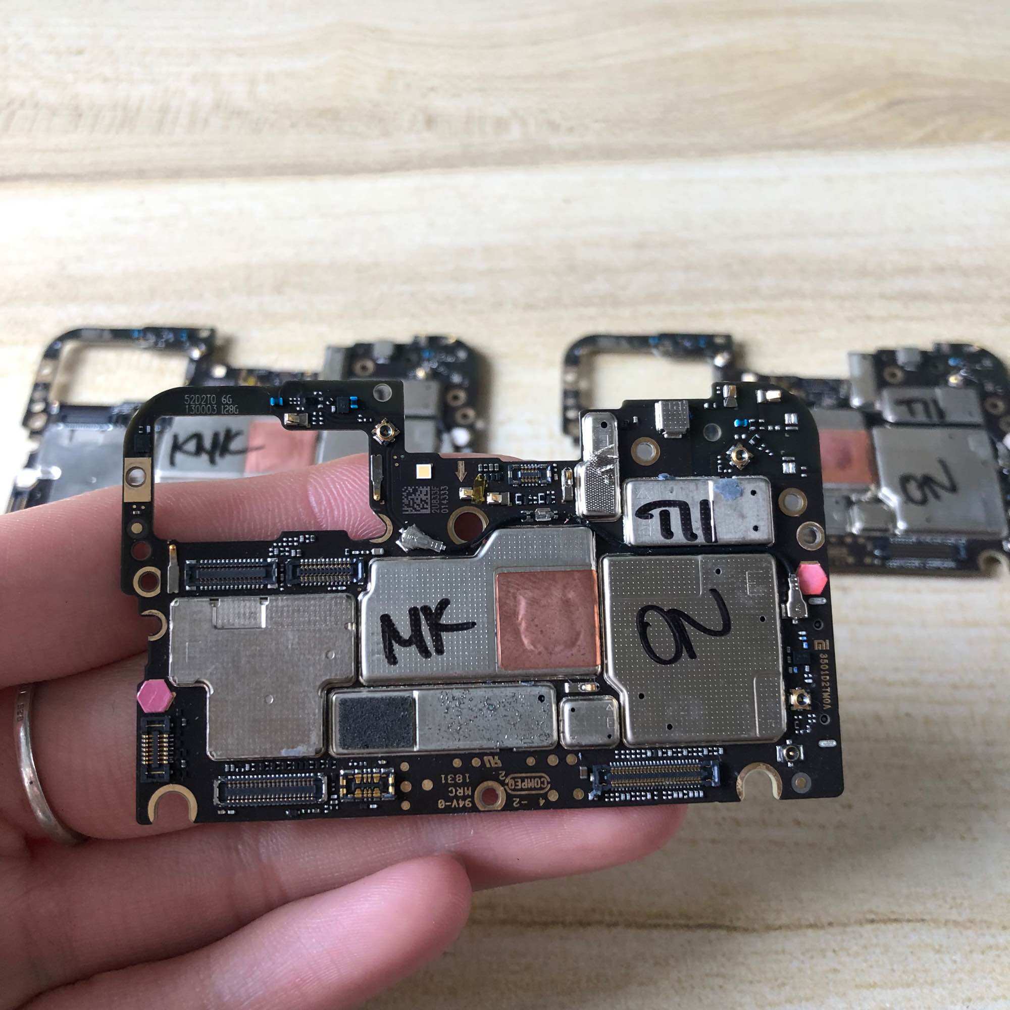 Main Xiaomi Mi 8 Lite Zin Full Chức Năng ( Sim , Sạc , Wifi ,..)