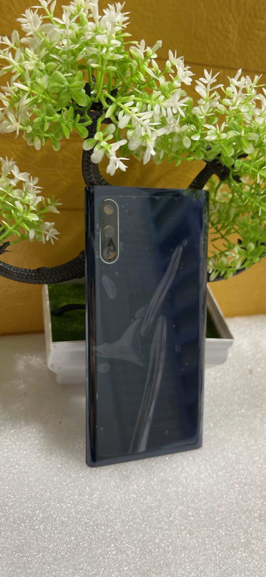 Kính lưng sam sung note 10 có luôn kính camera, hàng zin giá tốt..