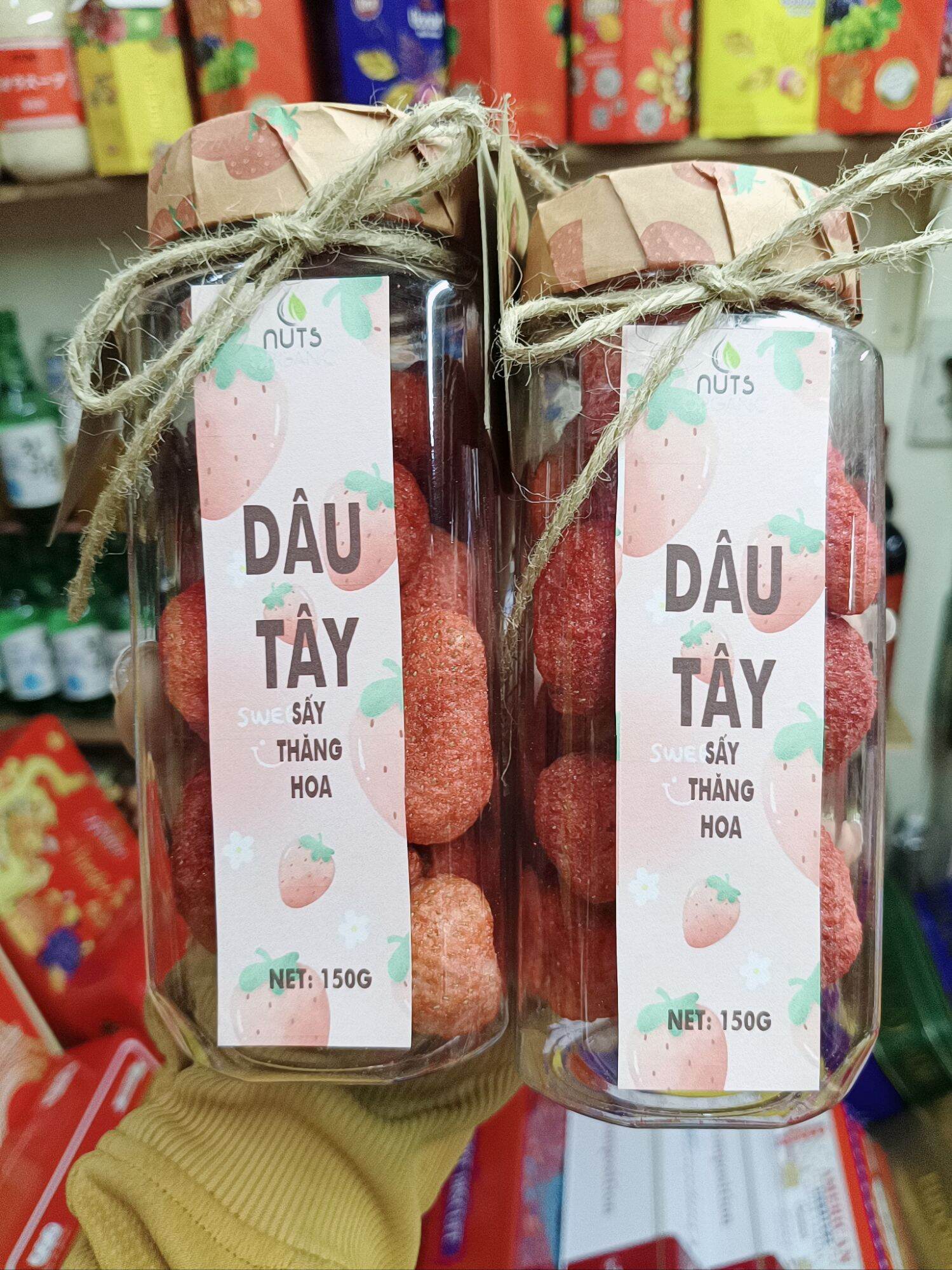 Dâu tây sấy giòn chua chua ngọt ngọt 150g