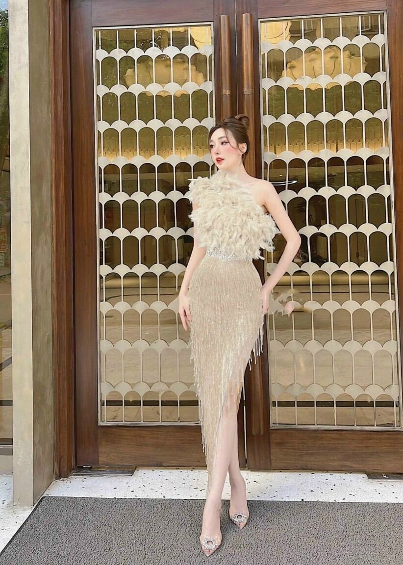 ĐẦM XÒE RUA LỆCH VAI
