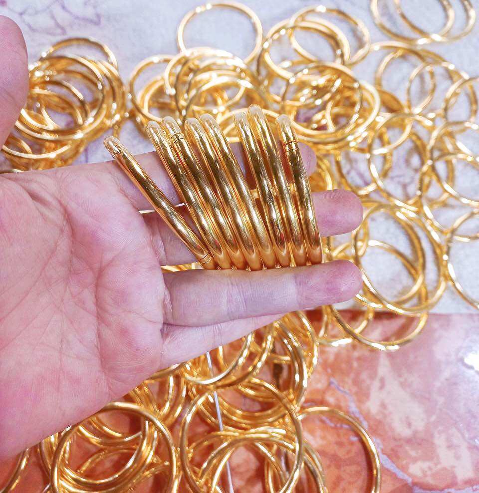 Vòng trơn 18k khoá lưỡi gà