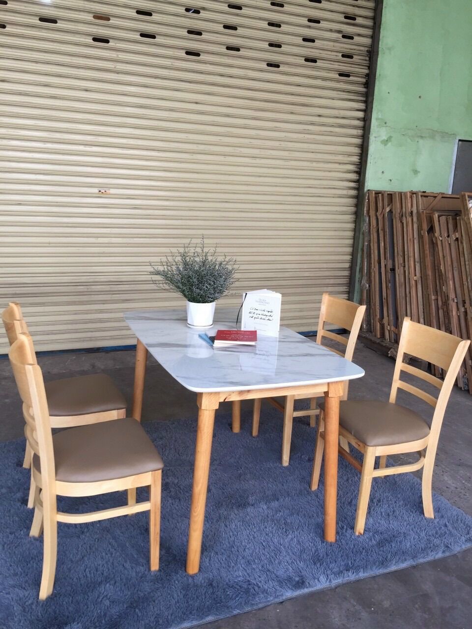 Bàn ăn mango giả đá 1m2 ( giá ko bao gồm ghế)
