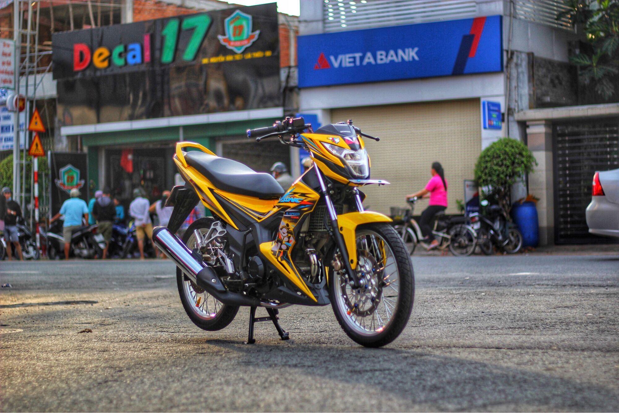 Tem rời sonic vàng tem chế hoạt hình