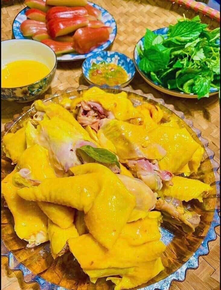 1 con Gà ủ muối hoa tiêu (2 khay) GIAO LIỀN