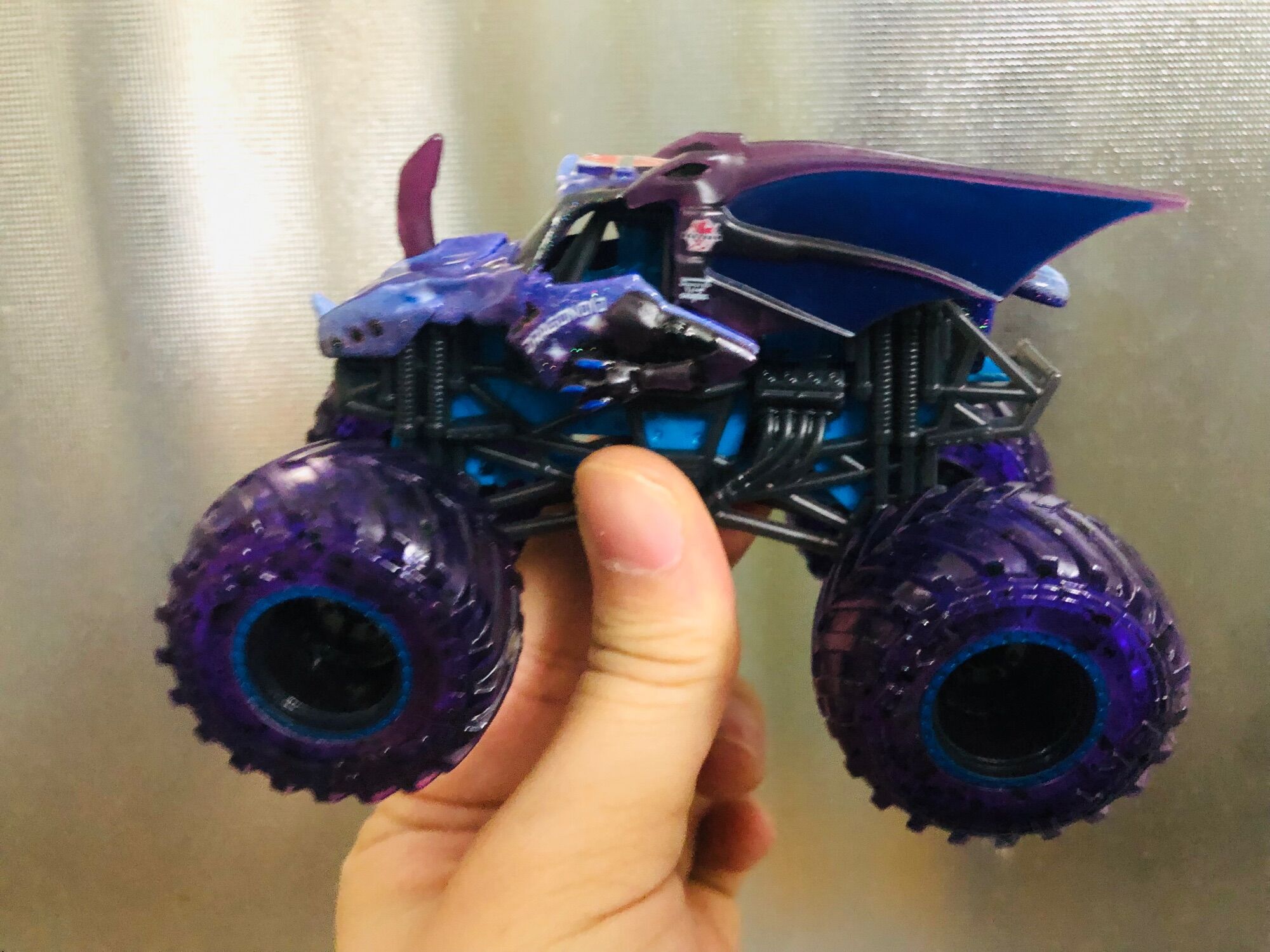Xe Monster Jam Bakugan phiên bản galaxy