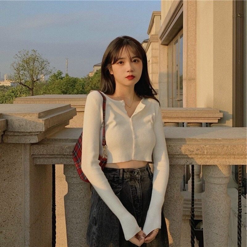 Áo kiểu tay dài croptop cài nút đang hot