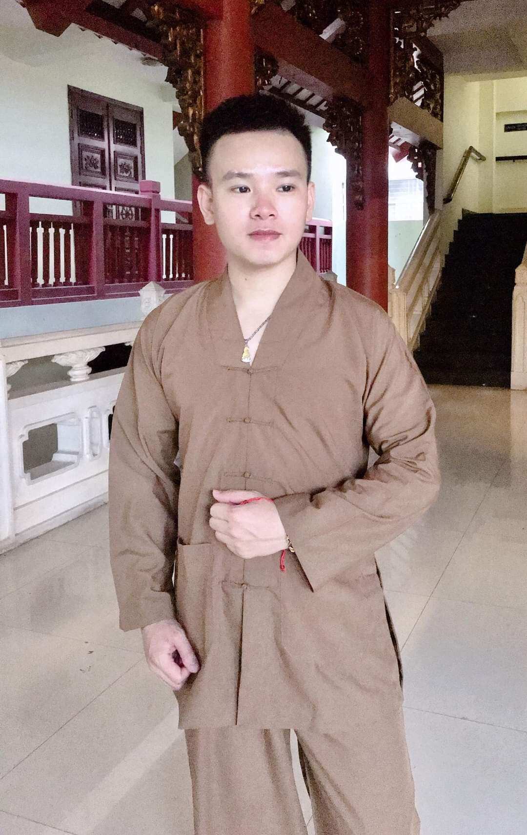 ĐỒ BỘ ĐI CHÙA - MẪU LA HÁN NAM