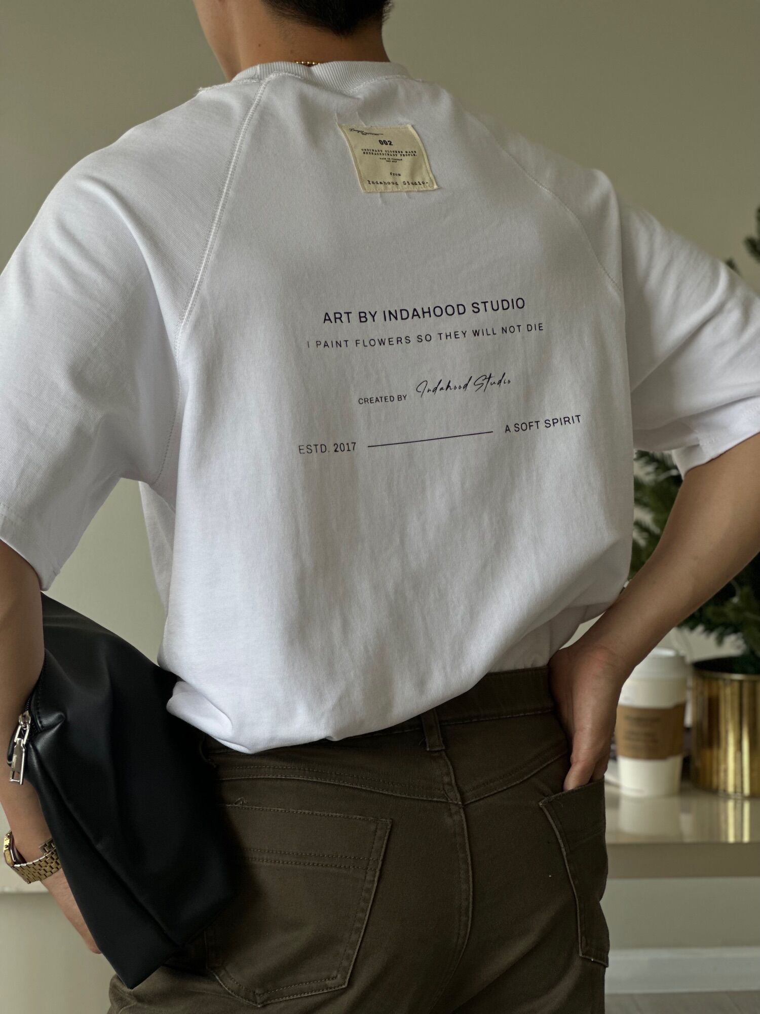 ÁO THUN DẬP NỔI ( MẶT TRƯỚC ) “i” DESIGN TAY RAGLAN INDAHOOD STUDIO