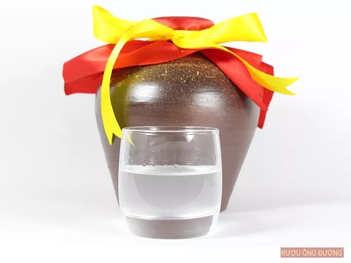 1 lít rựu nếp trắng 40 độ- nguyên chất quê nhà nấu