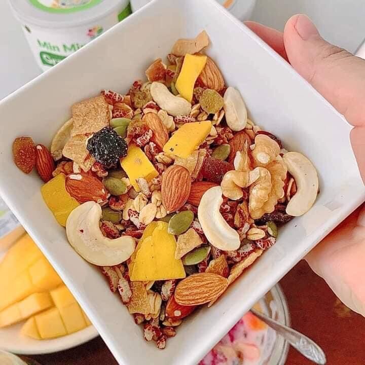 NGŨ CỐC HẠT ĂN LIỀN GRANOLA MIN MIN