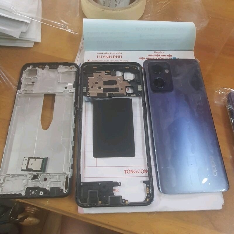 Vỏ oppo reno 7 5G có khay sim kính camera