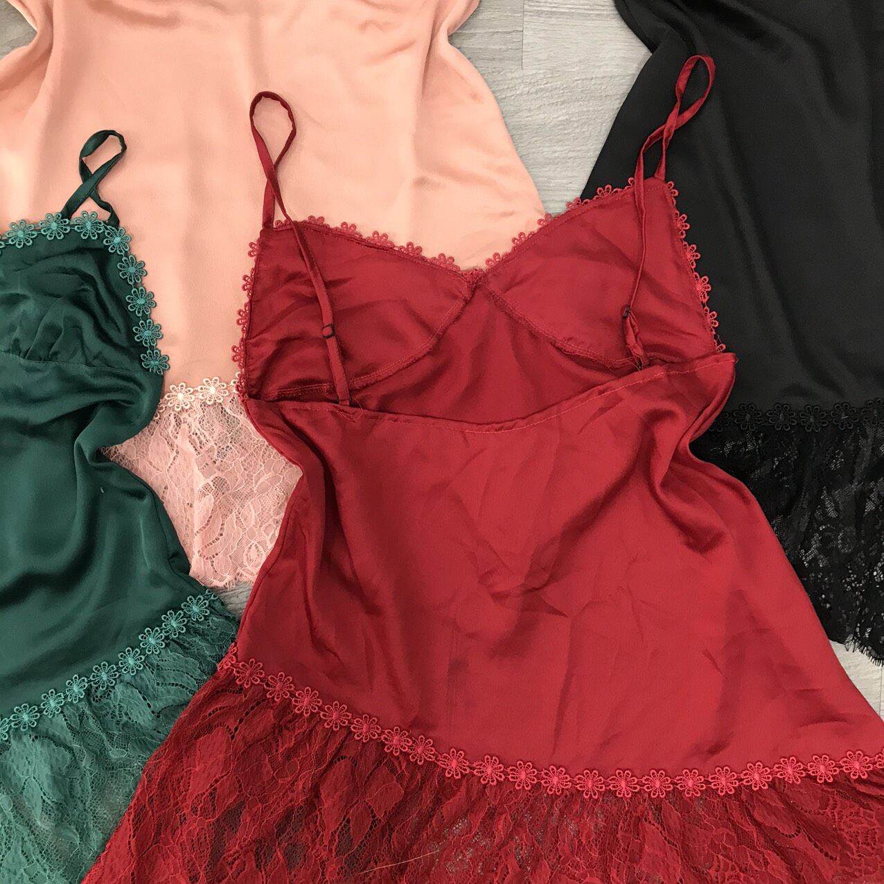 [[FREE SHIP]] VÁY NGỦ LỤA SEXY SIÊU MỀM MẠI, MẶC MÁT CỰC ❣️