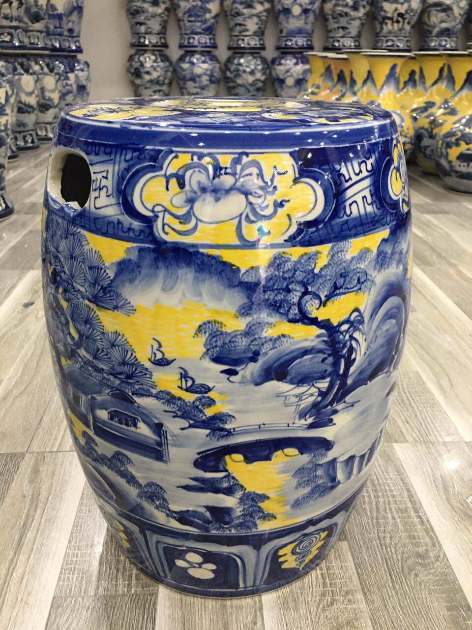 Đôn kê chậu hoa(chậu kiểng), cao 36cm. Gốm sứ Bát Tràng.