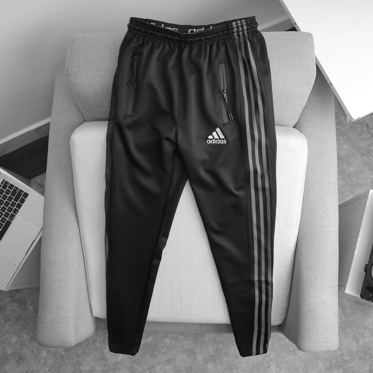 Quần Jogger Adidas chất Polyester dày dặn chất đẹp chuẩn VNXK