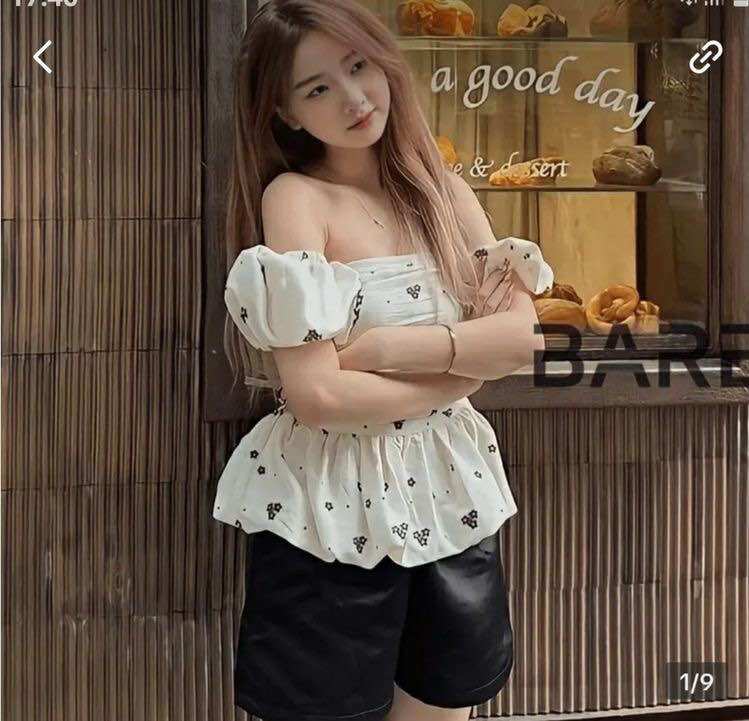 Áo trễ vai bèo tay phồng hoa nhí nhún chun lưng Hn55