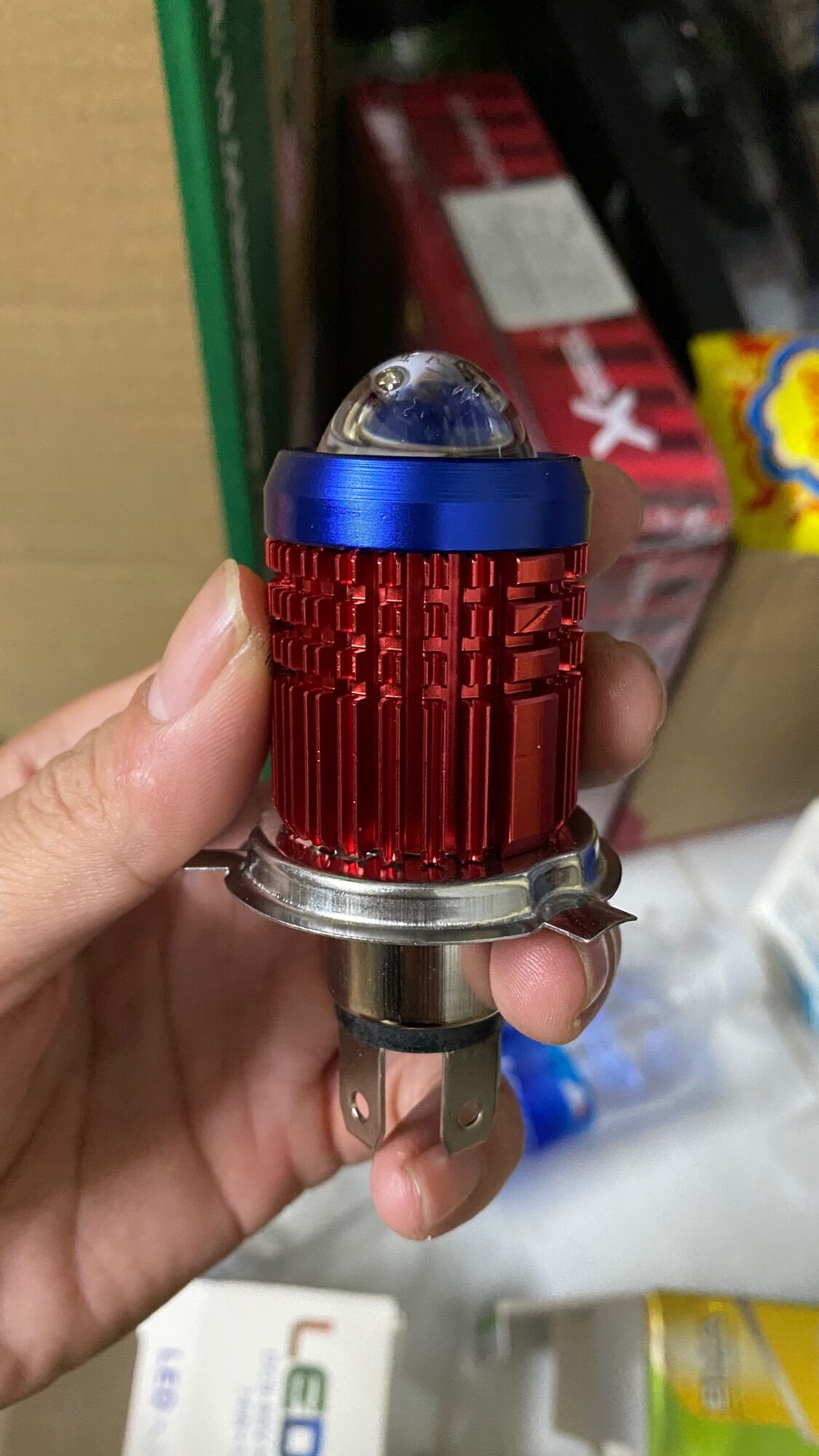 Đèn bi cầu H4 gắn xe máy sáng 30w cos vàng pha trắng