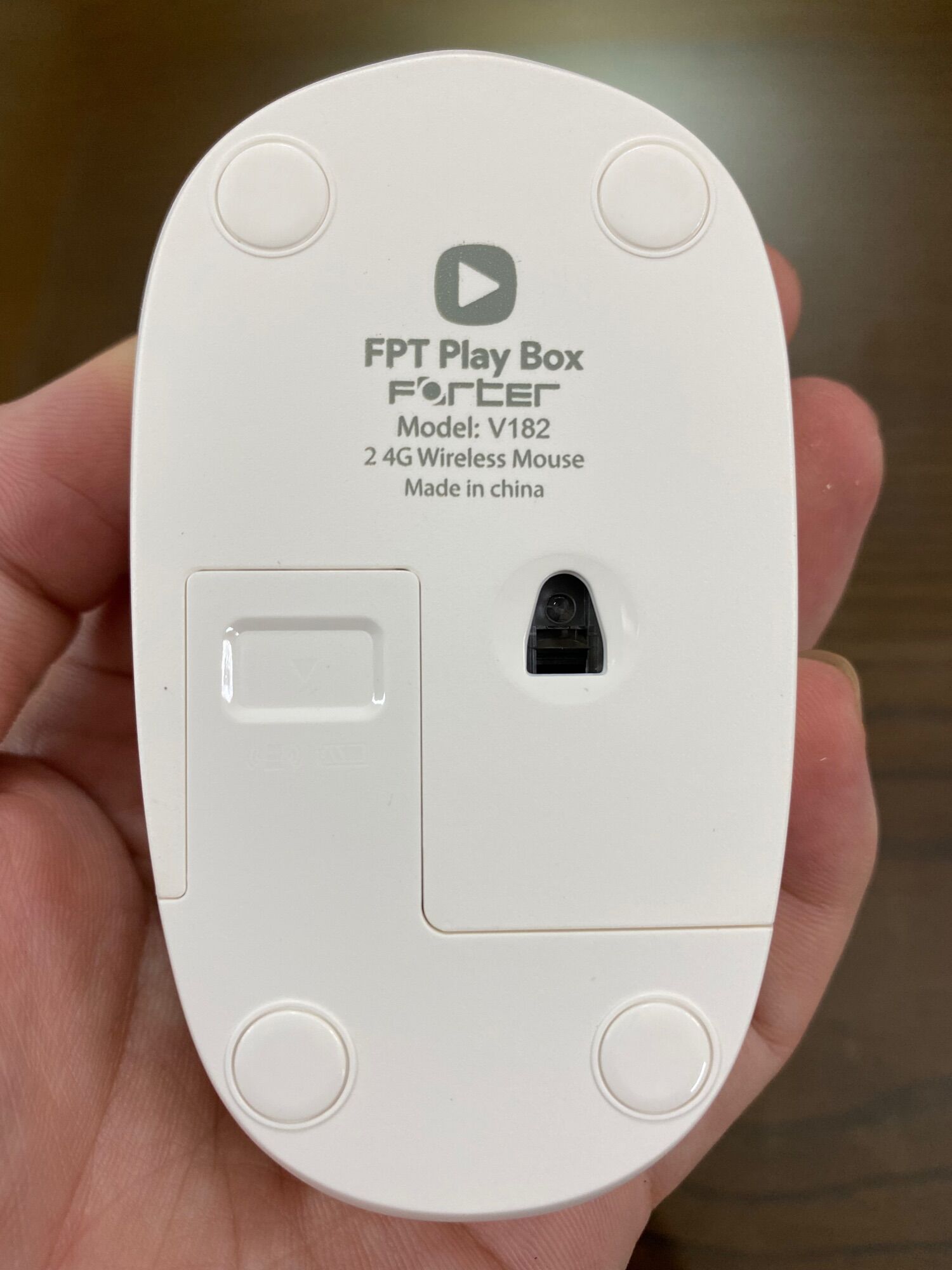 Chuột không dây FPT play box V182