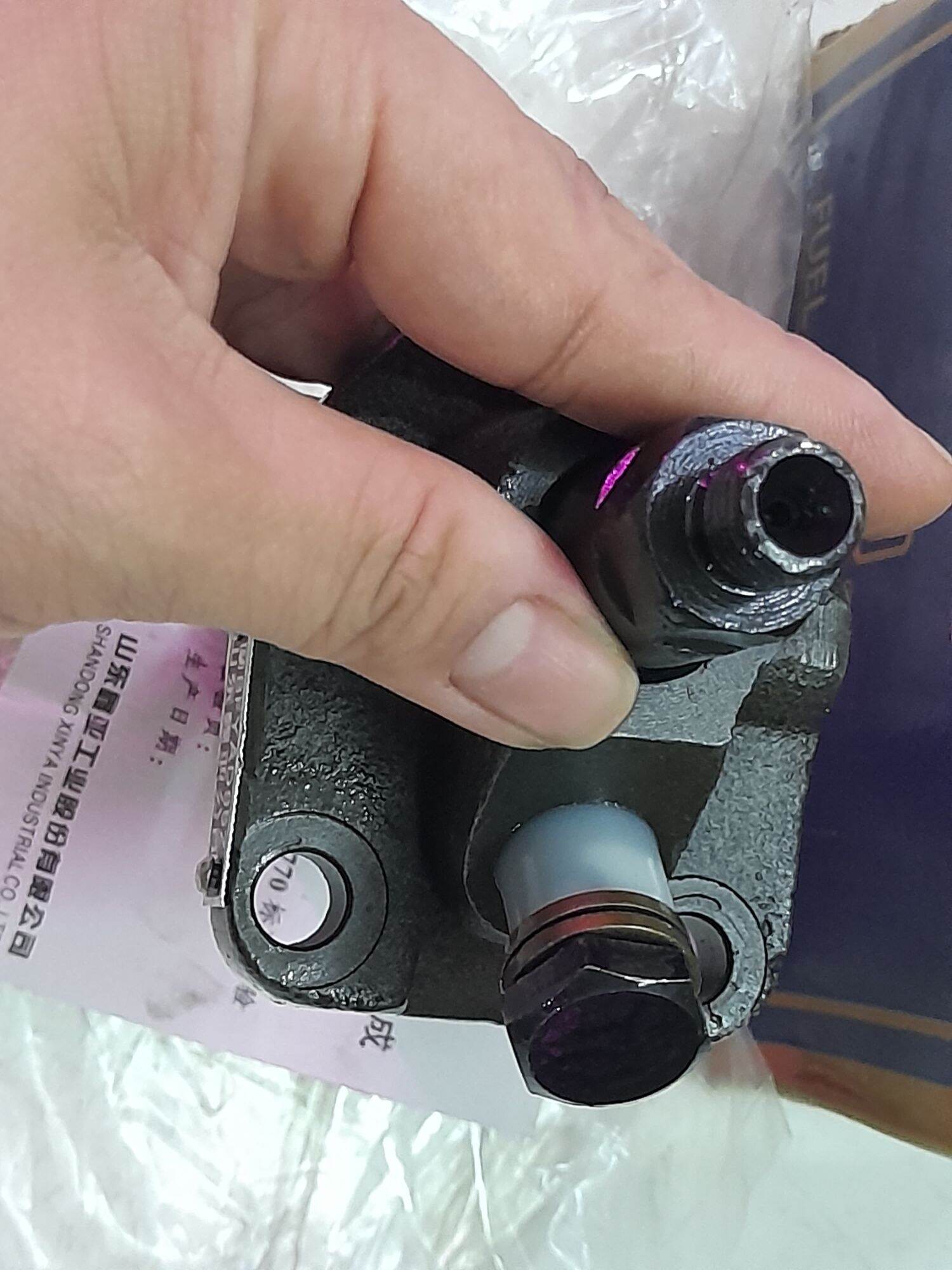 Heo dầu/tổng bơm máy nổ D24/D6...