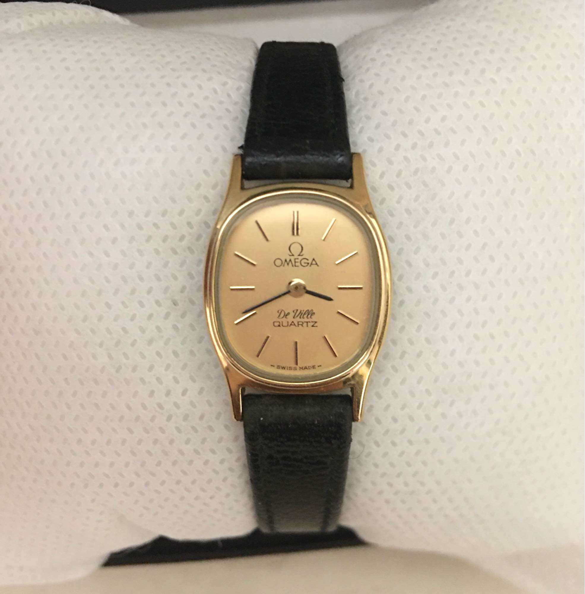 Đồng hồ omega thuỵ sĩ nữ