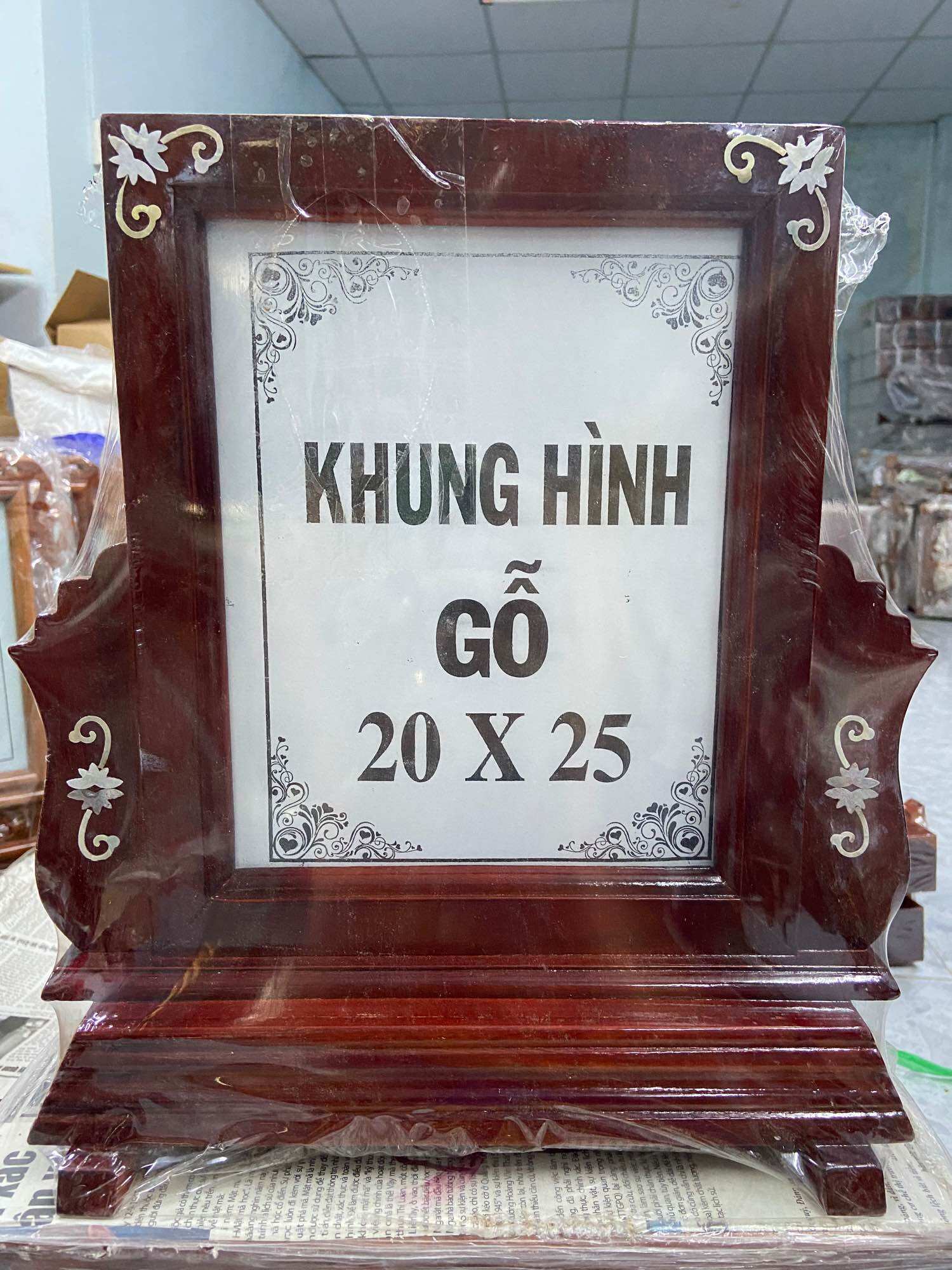 KHUNG HÌNH GỖ TRÀM CẨN XÀ CỪ