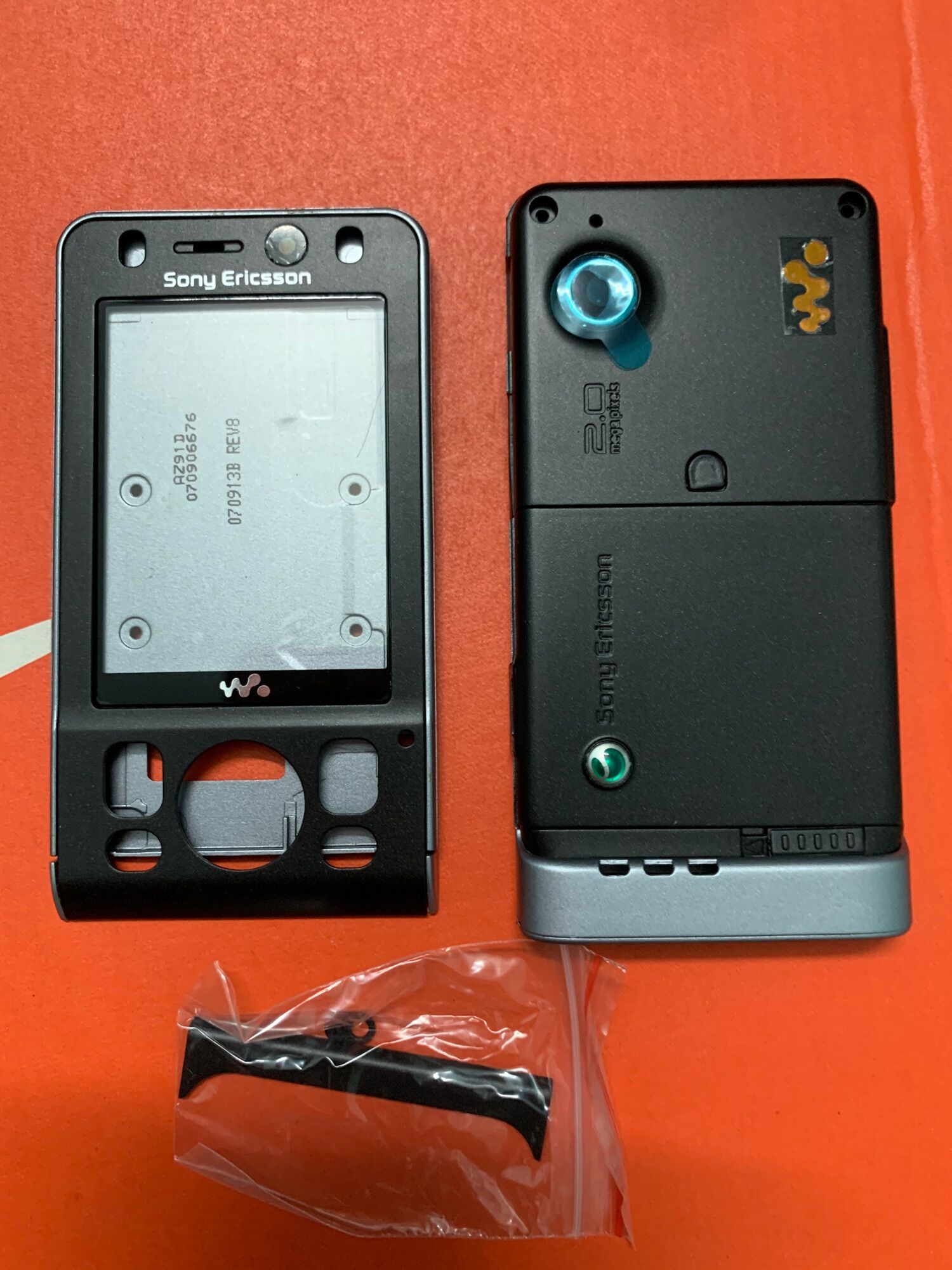 Sony W910