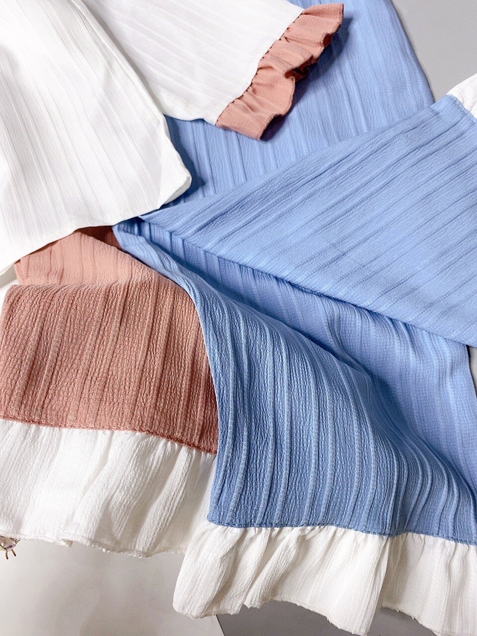 Bộ Pyjama xốp gân tay dài quần dài.