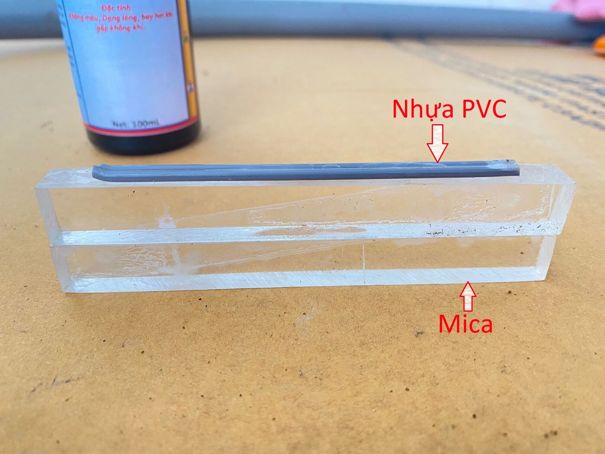 Keo lạnh dán Mica trong Acrylic Glue.